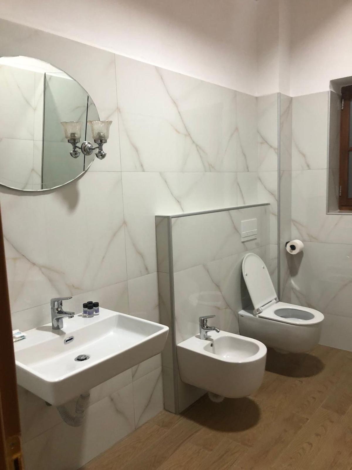 Hotel Kaso Ervehe Përmet Exteriér fotografie