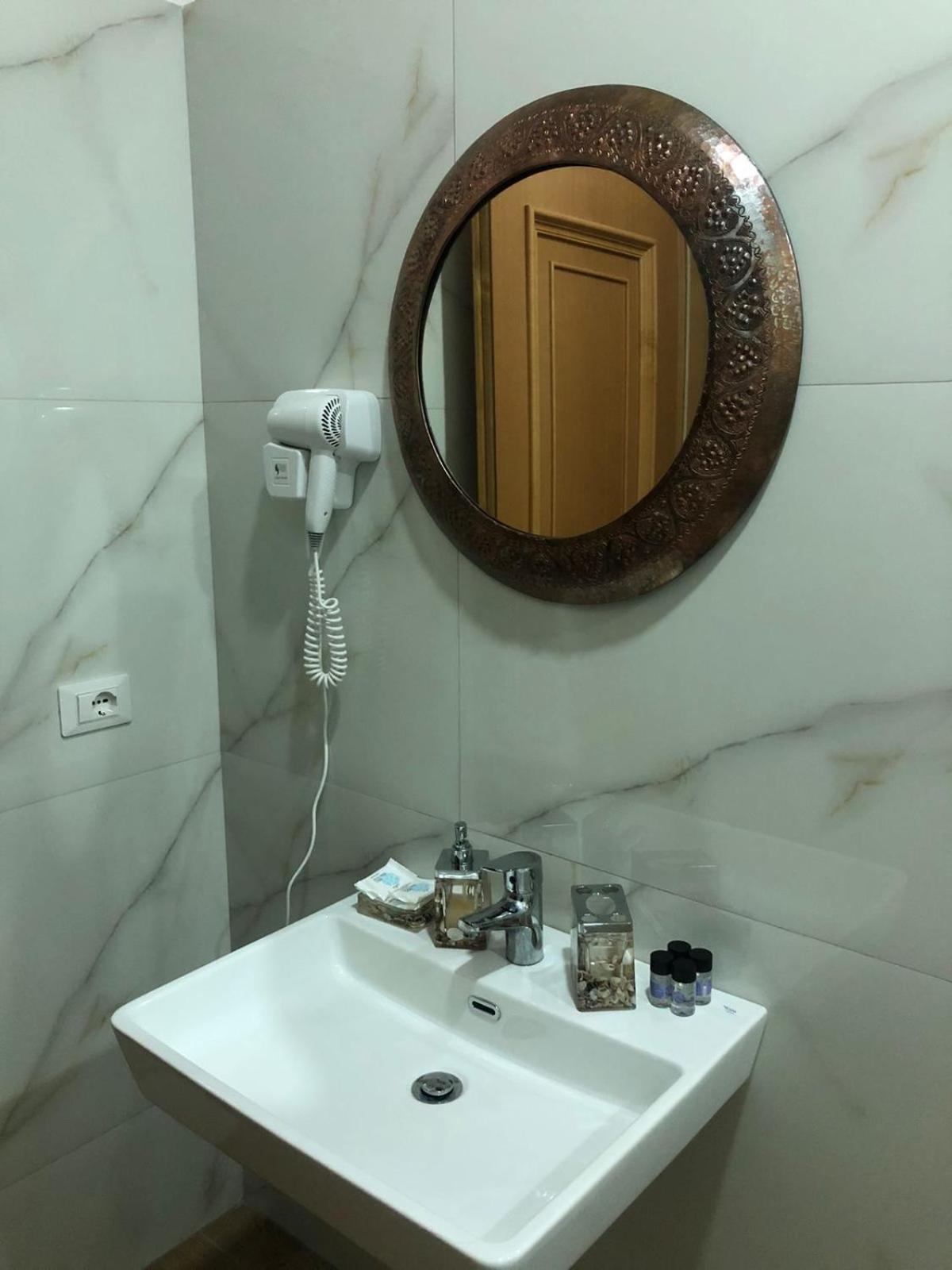Hotel Kaso Ervehe Përmet Exteriér fotografie